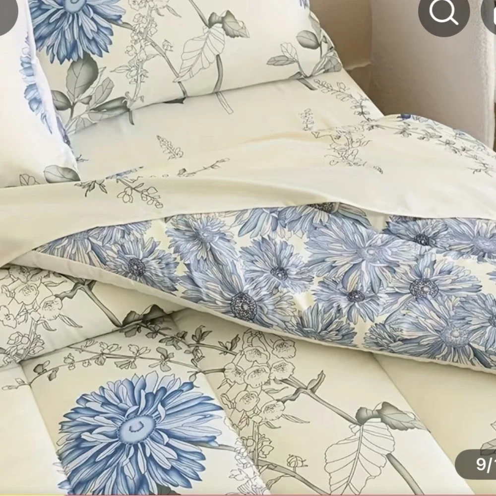 Blue and White Floral Comforter Set